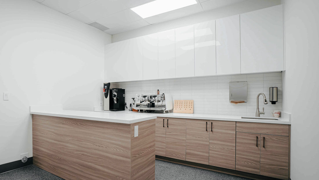 Bright and spacious training room at C Market Coffee, designed for coffee classes with ample seating and a neat, organized workspace.